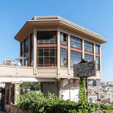 Apartment Spianata Di Castelletto, 5-bed Elegant Attic In The Historic Center Of Genua